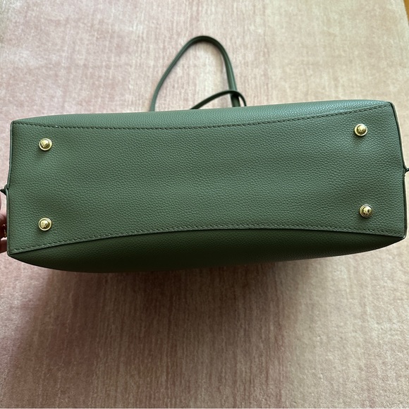 Quince Italian Leather Triple Compartment Tote Olive Green - Picture 11 of 16